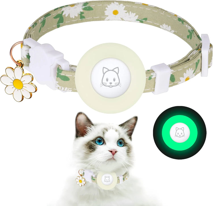 Cat Collar with AirTag Holder – Safe & Cute Design